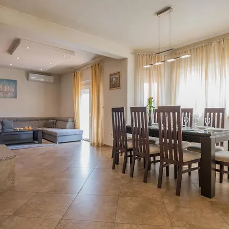 Dalmatina Villa *